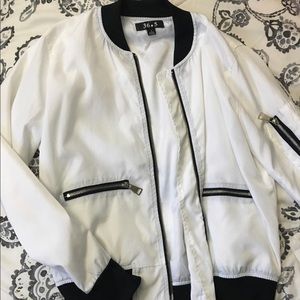 Bomber jacket
